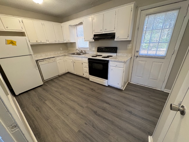 Building Photo - 178 Big Island Rd