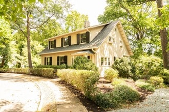 Building Photo - 118 Oakhurst Cir