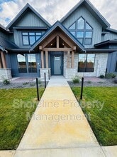 Building Photo - 2009 Freya Ct