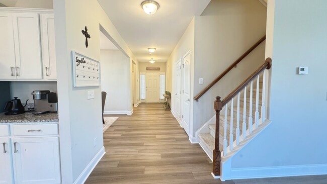 Building Photo - 1910 Pennypacker Ln