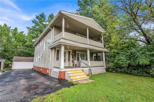 Building Photo - 3345 Desota Ave