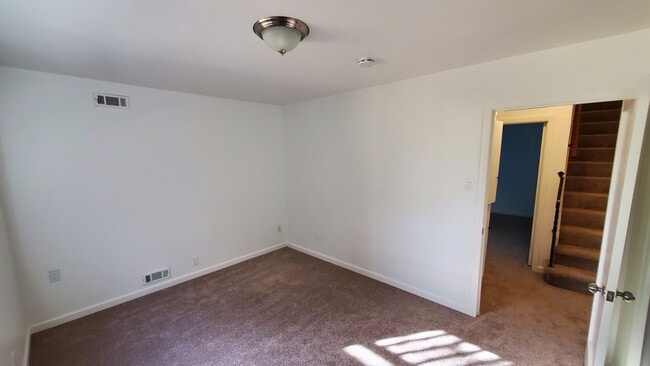 Building Photo - 1210 Highland Blvd