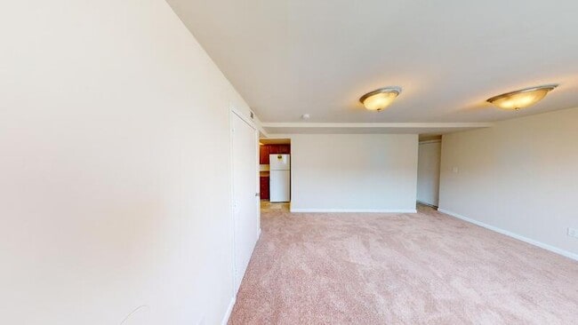 Building Photo - 6000 Amberwood Rd