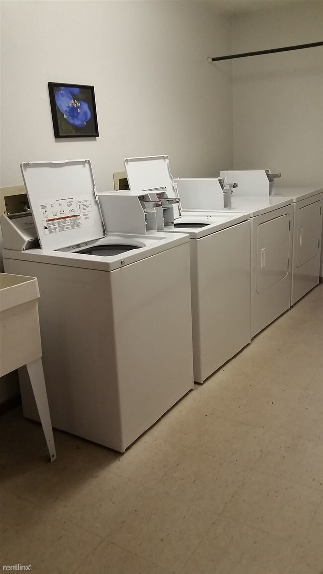 444 E Brandon Dr, Bismarck, ND 58503 Condo for Rent in Bismarck, ND