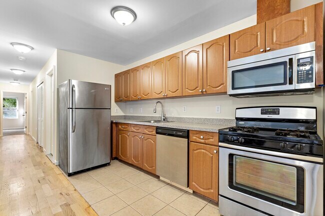 Foto del edificio - 47 Gardner Ave