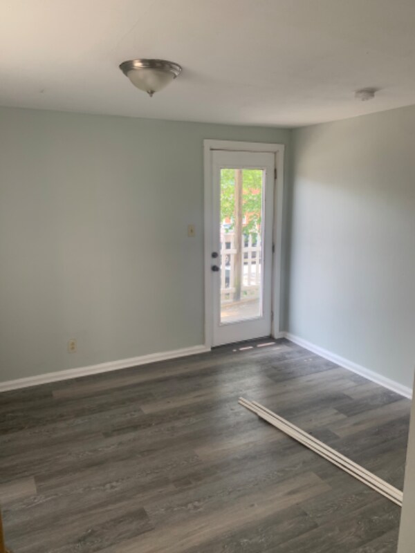 Building Photo - 556 Glenwood Ave