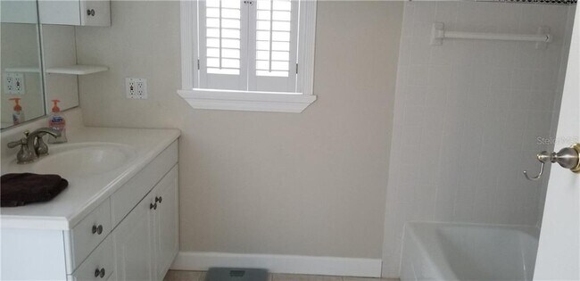 Foto del edificio - 2265 Lagoon Dr