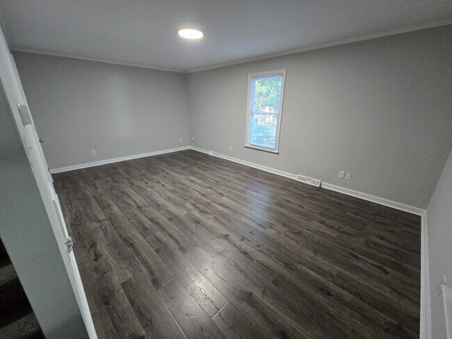 Foto del edificio - 5906 Applewood Ln