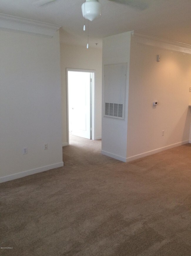 Foto del edificio - 395 S Crow Creek Dr