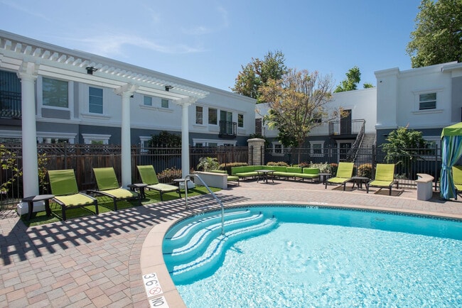 Building Photo - Ramblewood Apartments