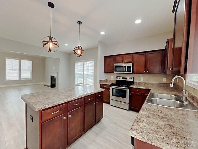 Building Photo - 87 Summerseat Way
