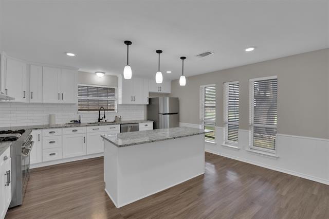 Building Photo - 2424 Evergreen Dr