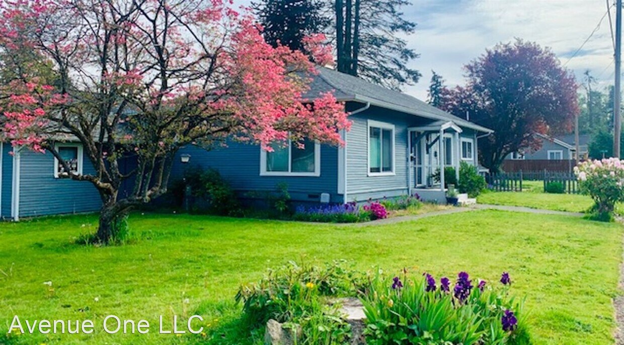 3 br, 1.5 bath House 223 Powell Street House for Rent in Monroe, WA