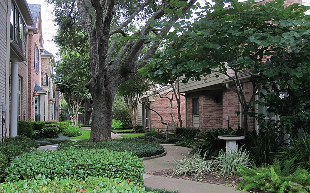 Primary Photo - 995 Memorial Village Dr