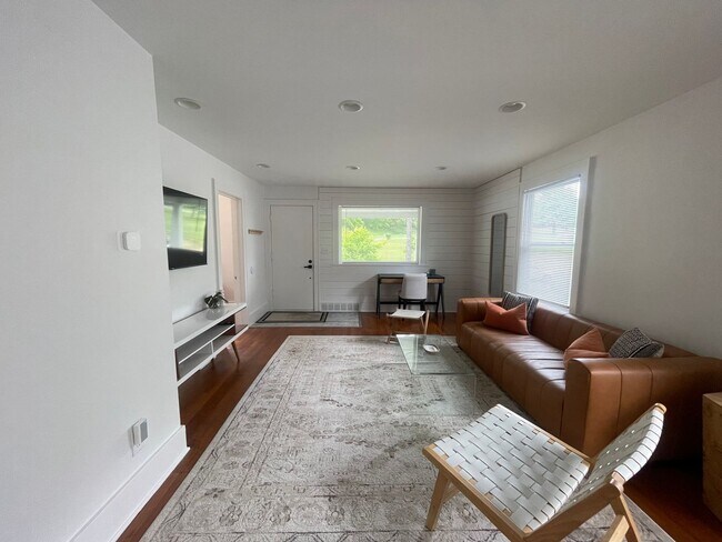 Foto del edificio - Adorable 4 bedroom home on the NW side of ...