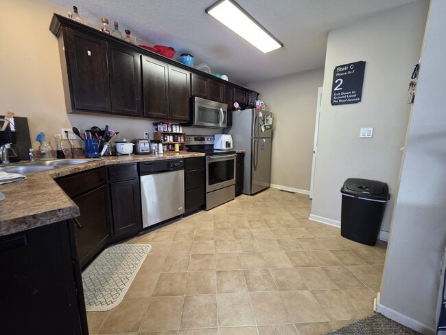 Building Photo - 3817 Marigold Dr