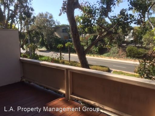 Foto del edificio - 4216 Shorecrest Ln