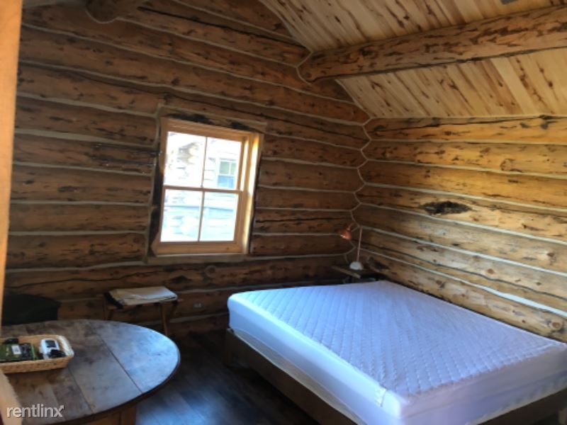 Foto del edificio - Studio, 1 bath House - 42 Carbon Ave