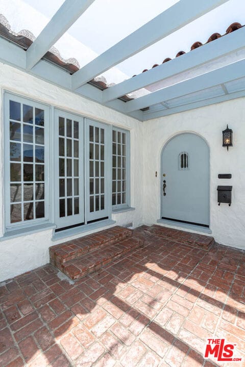 Foto del edificio - 146 N Citrus Ave