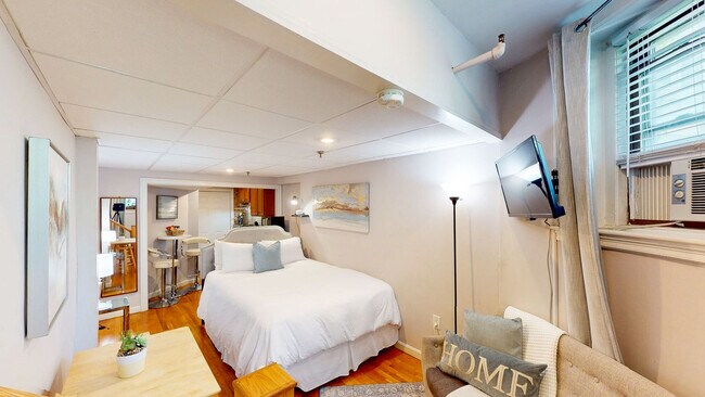 Foto del edificio - 1029 A Beacon St