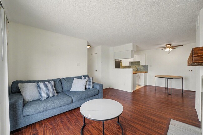Building Photo - 12660 Ashford Point Dr