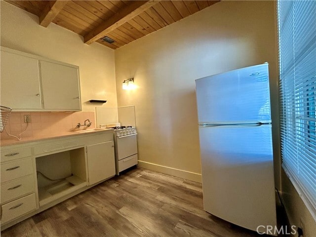 Foto del edificio - 440 Atascadero Rd