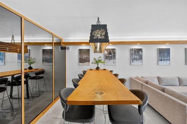 Building Photo - 2401 Collins Ave