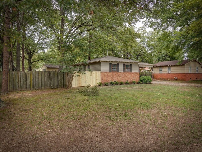 Foto del edificio - 3 br, 1 bath House - 1642 Kilarney Avenue