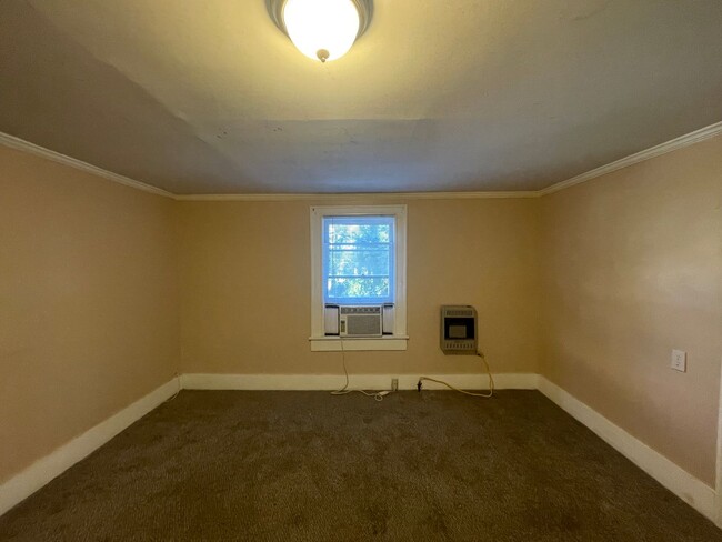 Foto del edificio - Studio Apartment in Central Macon Location...