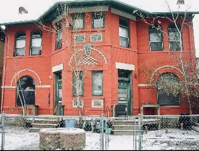 Building Photo - 1213 Lipan St