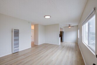Building Photo - 1620 W 209th St