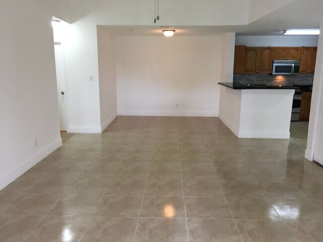 Foto del edificio - Excellent Condo Unit in Coral Springs