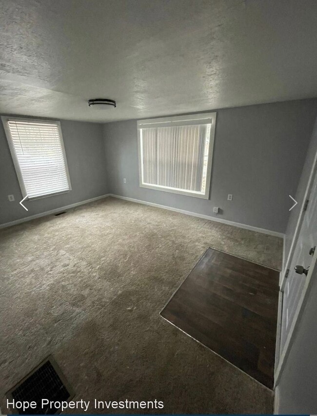 Building Photo - 2 br, 1 bath House - 8 Frank St