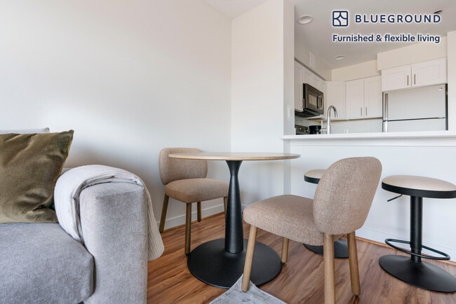 Foto del edificio - 2500 Clarendon Blvd