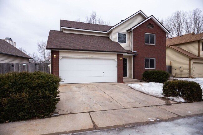 Foto del edificio - 1937 Connectitcut - Charming 2-Story Brick Home in a Great Location!