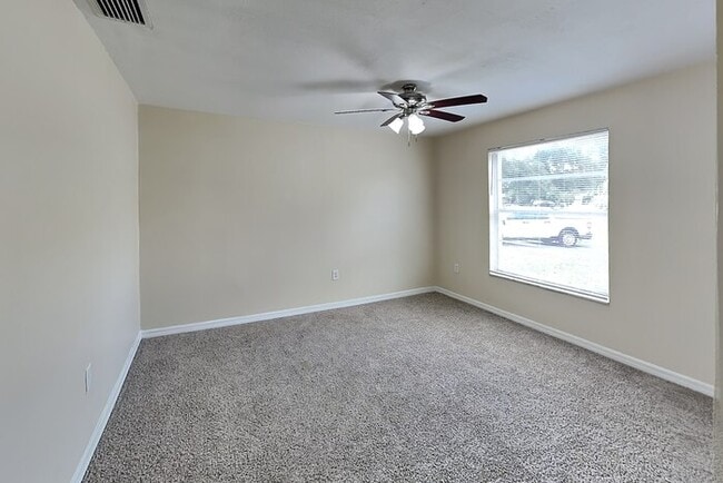 Building Photo - 7109 Vallejo Way