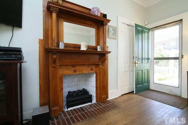 Foto del edificio - 528 N Person St