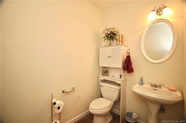 Building Photo - 11 Great Oak Ridge Way
