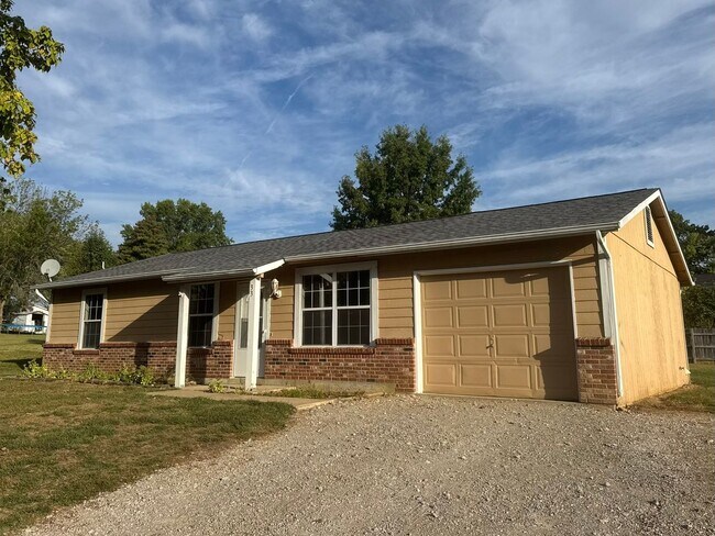 Foto del edificio - 3 Bed 2 Bath House For Rent in Winfield, MO