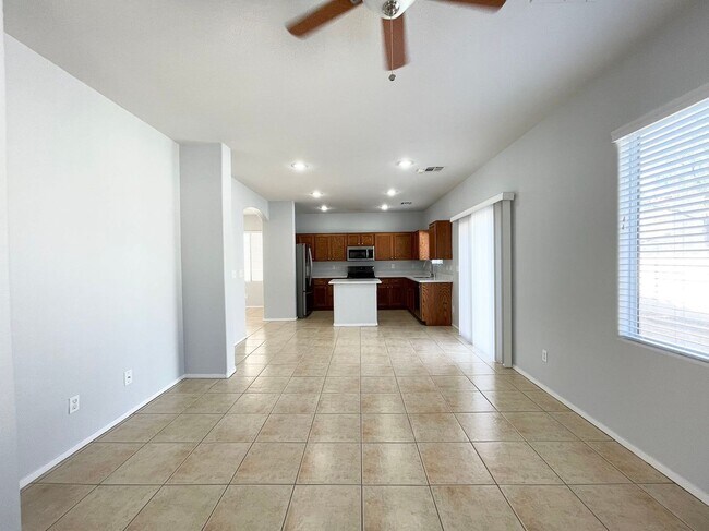 Foto del edificio - Beautiful 3Be/2.5Ba single family house
