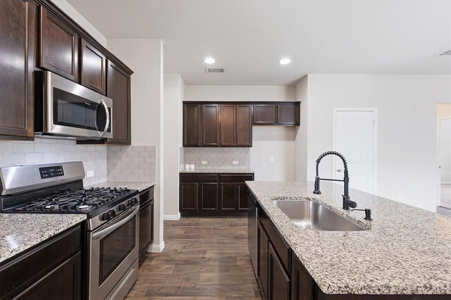 Building Photo - 304 Sandhill Piper St
