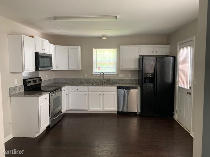 Primary Photo - 4 br, 2 bath House - 228 Pangle Dr 1 Unit 1