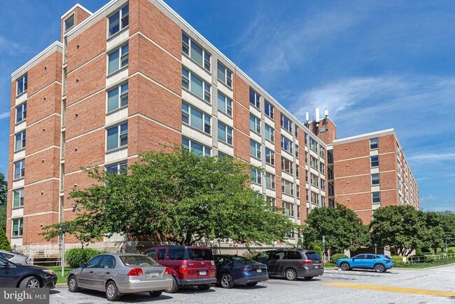 Building Photo - 4401 Roland Ave