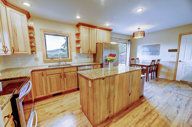Building Photo - 370 Kelhi Ct