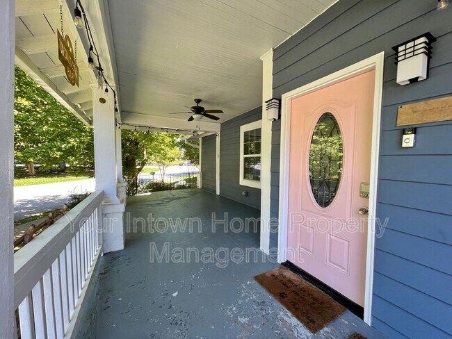 Foto del edificio - 548 Ontario Ave SW