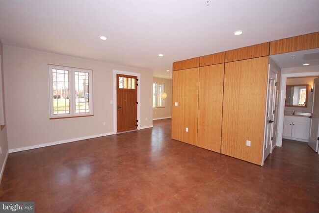 Building Photo - 3138 Fairland Rd