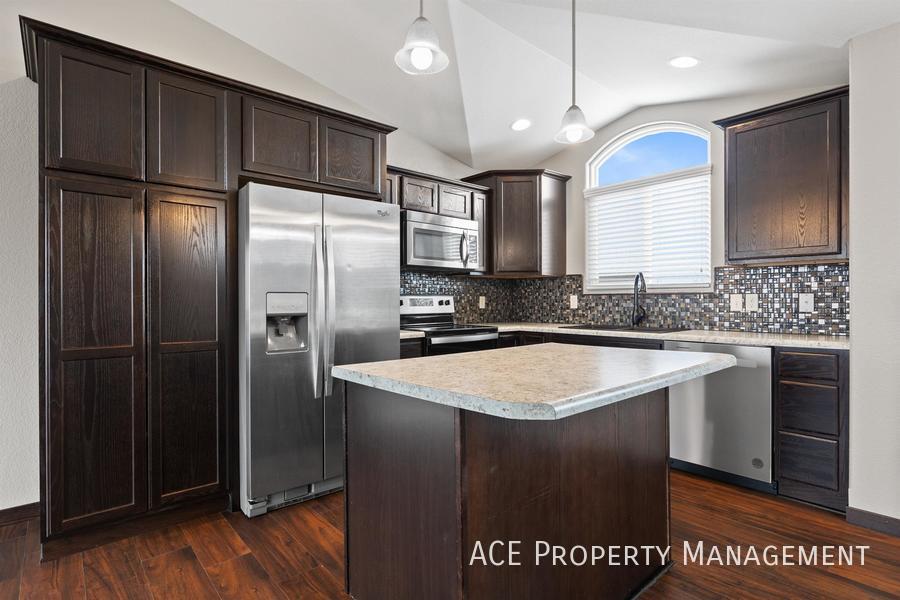 Foto principal - 1213 Fairbanks Dr
