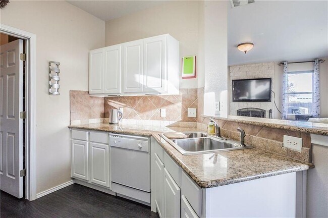 Building Photo - 1038 Kajon Cove