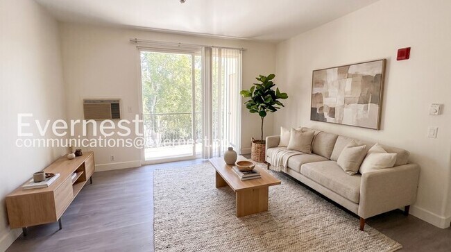 Building Photo - Modern Living Meets Ultimate Convenience with Pool! / 1 bed & 1 bath / Available Now!