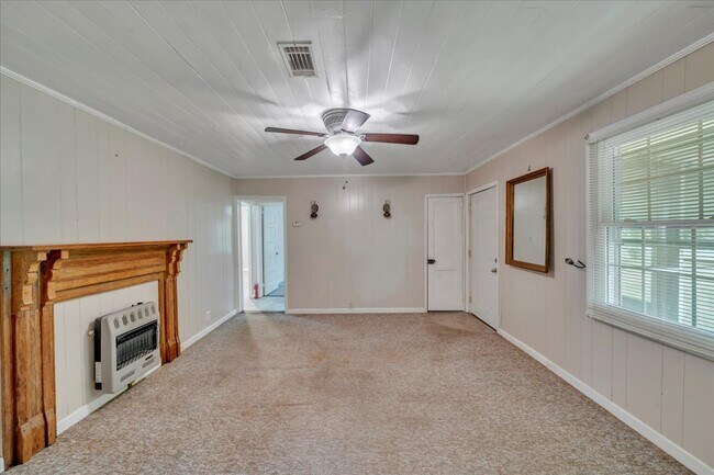 Foto del edificio - 601 Travelers Rest Rd